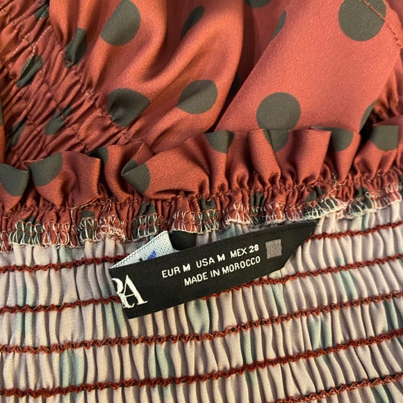 Zara puffy sleeve top - Picture 4 of 6